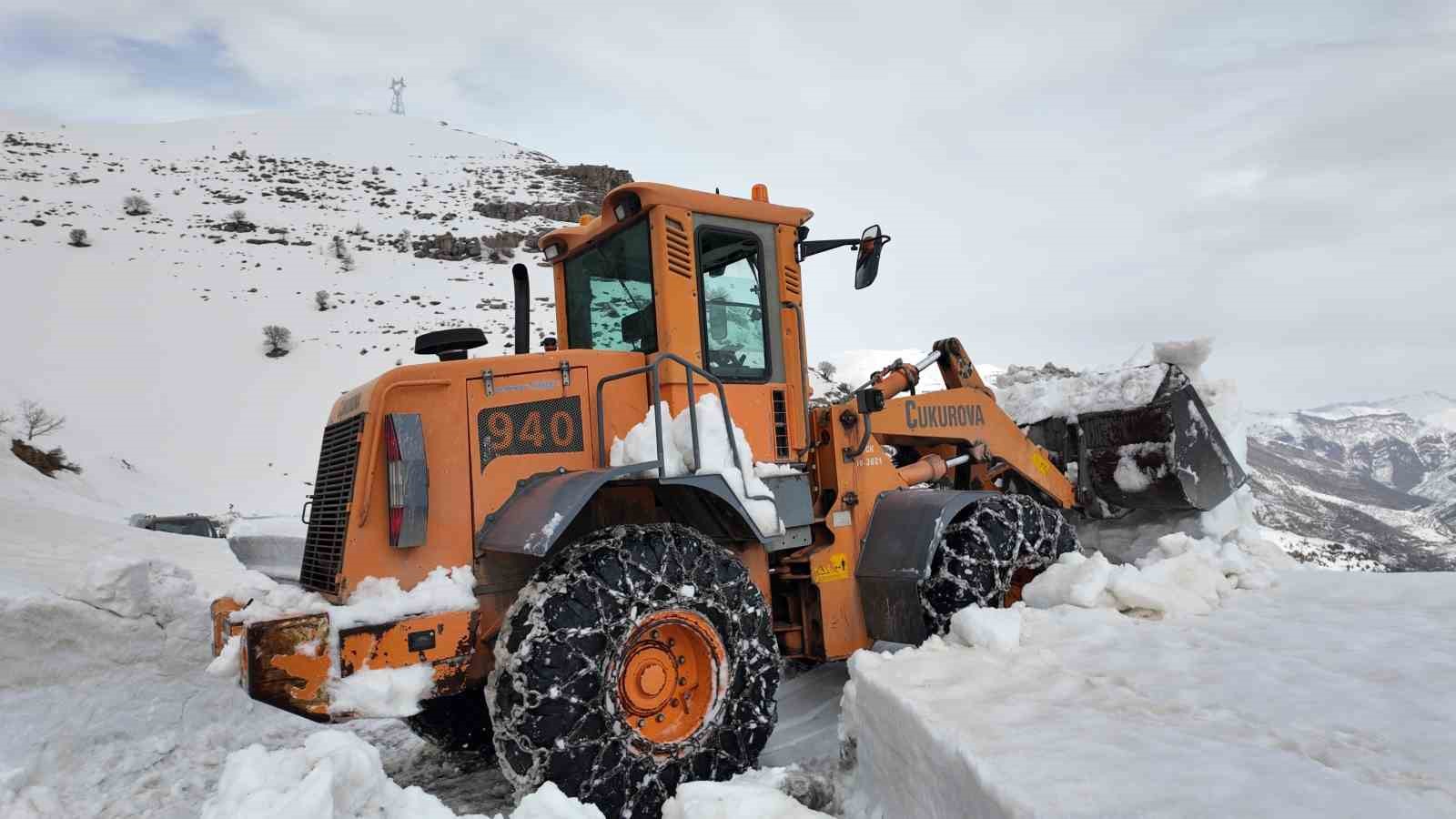 6 bin nufuslu beldenin yolunun acilmasi icin calismalar suruyor 4 TUvewUdK