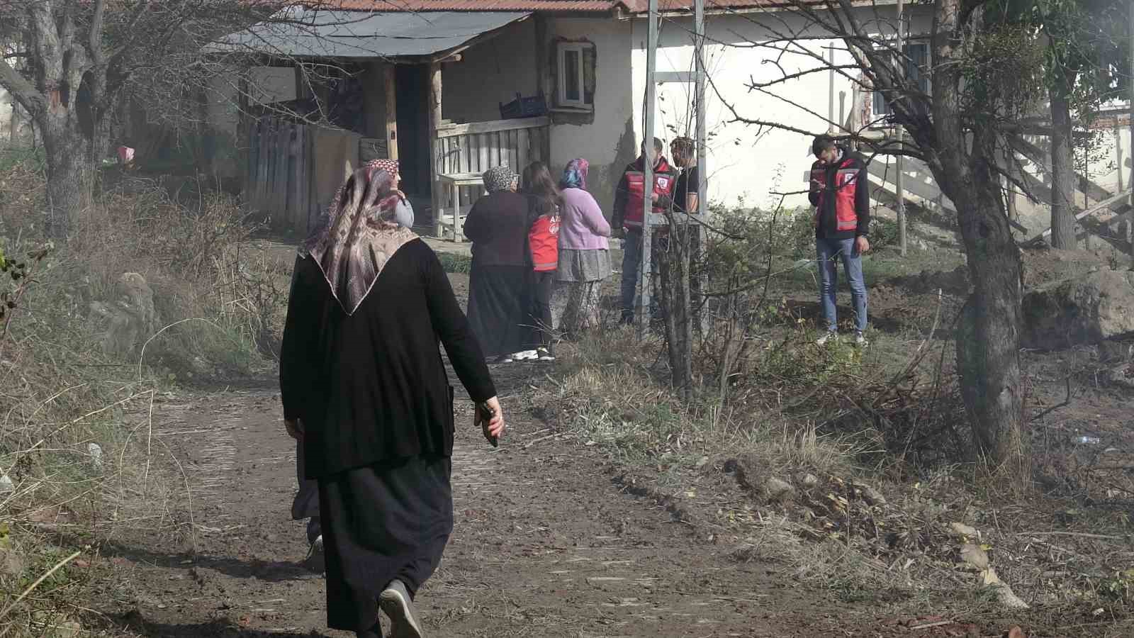 6 ev ve 1 samanlik kule donmustu geriye sadece moloz yiginlari kaldi 11 aXhEyqki