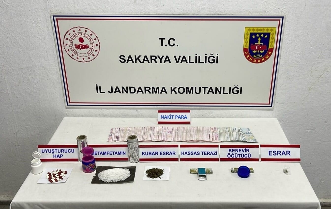 6 ilcede es zamanli uyusturucu operasyonu 9 tutuklama 3 27vU9zjO