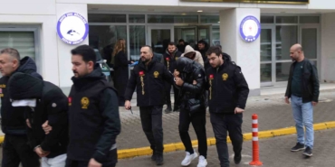 6-ilde-fuhus-operasyonu-6si-yabanci-15-kadin-kurtarildi-13-supheli-yakalandi-L2qZQVGd.jpg