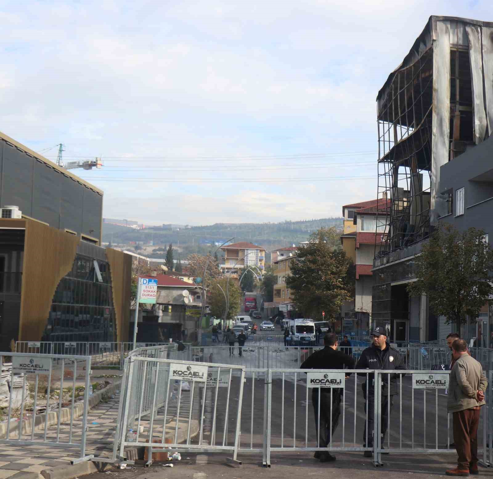 6 kisinin oldugu yangininin ilk anlarina ait goruntuler ortaya cikti 5 JRvPUCE3