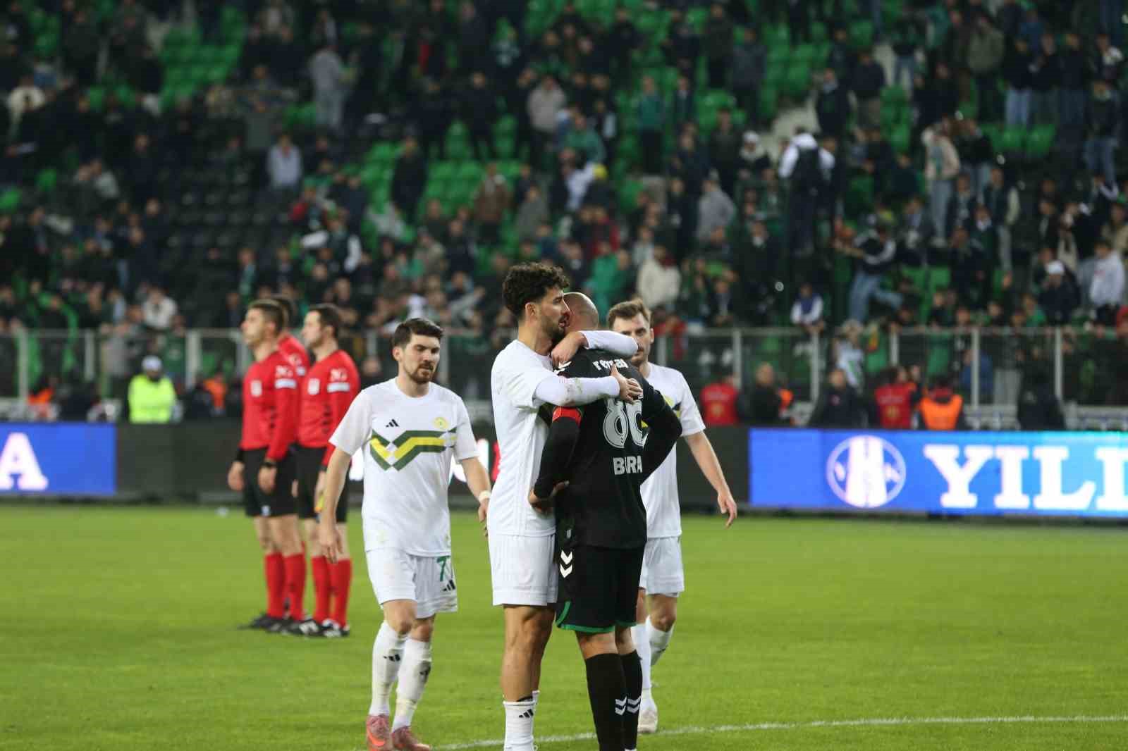 6 sezonda 16 teknik adam 5 baskan 15 senelik sakaryaspor seruveni 0 SmHZjzjC