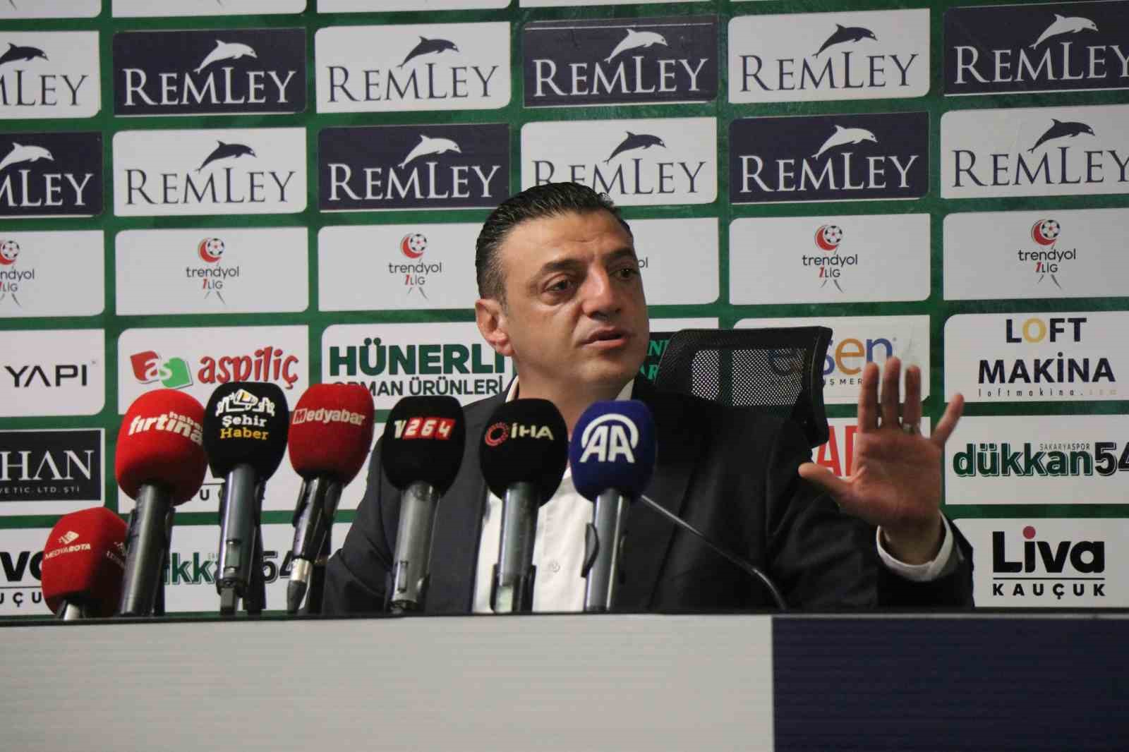 6 sezonda 16 teknik adam 5 baskan 15 senelik sakaryaspor seruveni 11 71vNrWZm
