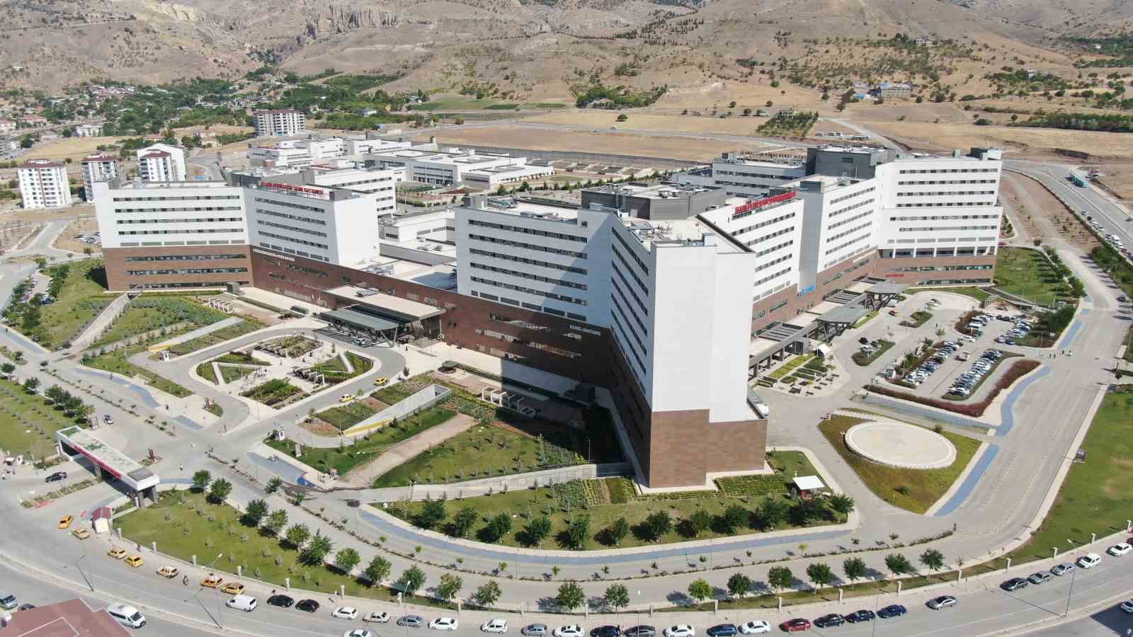 6 subat depreminin saglik ussu fethi sekin sehir hastanesi 4 LyUAkj1X