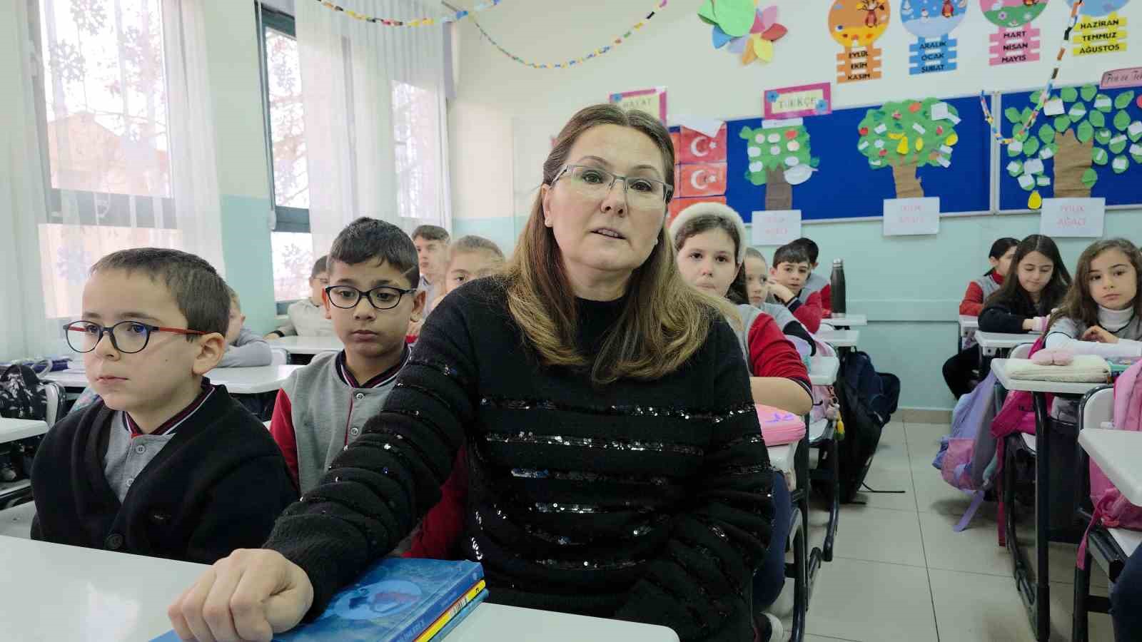 6 subati anlatan gulcan ogretmen 65 saniyede hayatimiz yikildi 0 TdlyQR1V