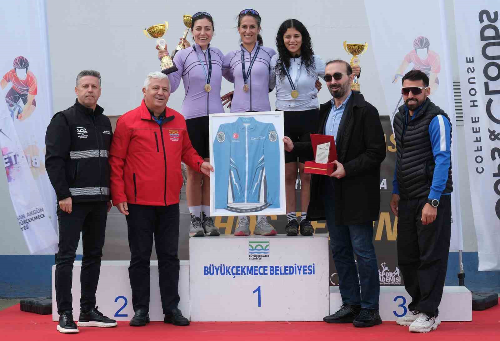 6. Uluslararası Ali Hüryılmaz Bisiklet Yarışı’nda sporcular nefesleri kesti 8 6 uluslararasi ali huryilmaz bisiklet yarisinda sporcular nefesleri kesti 4 faUXvAfl