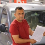 6-yil-once-satin-aldi-1-yil-kullandi-5-yildir-otomobiline-kavusamiyor-7ric94Aj.jpg