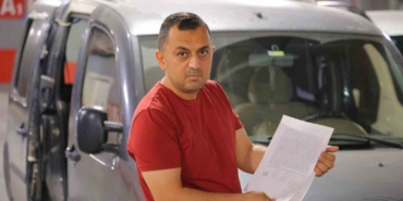 6-yil-once-satin-aldi-1-yil-kullandi-5-yildir-otomobiline-kavusamiyor-7ric94Aj.jpg