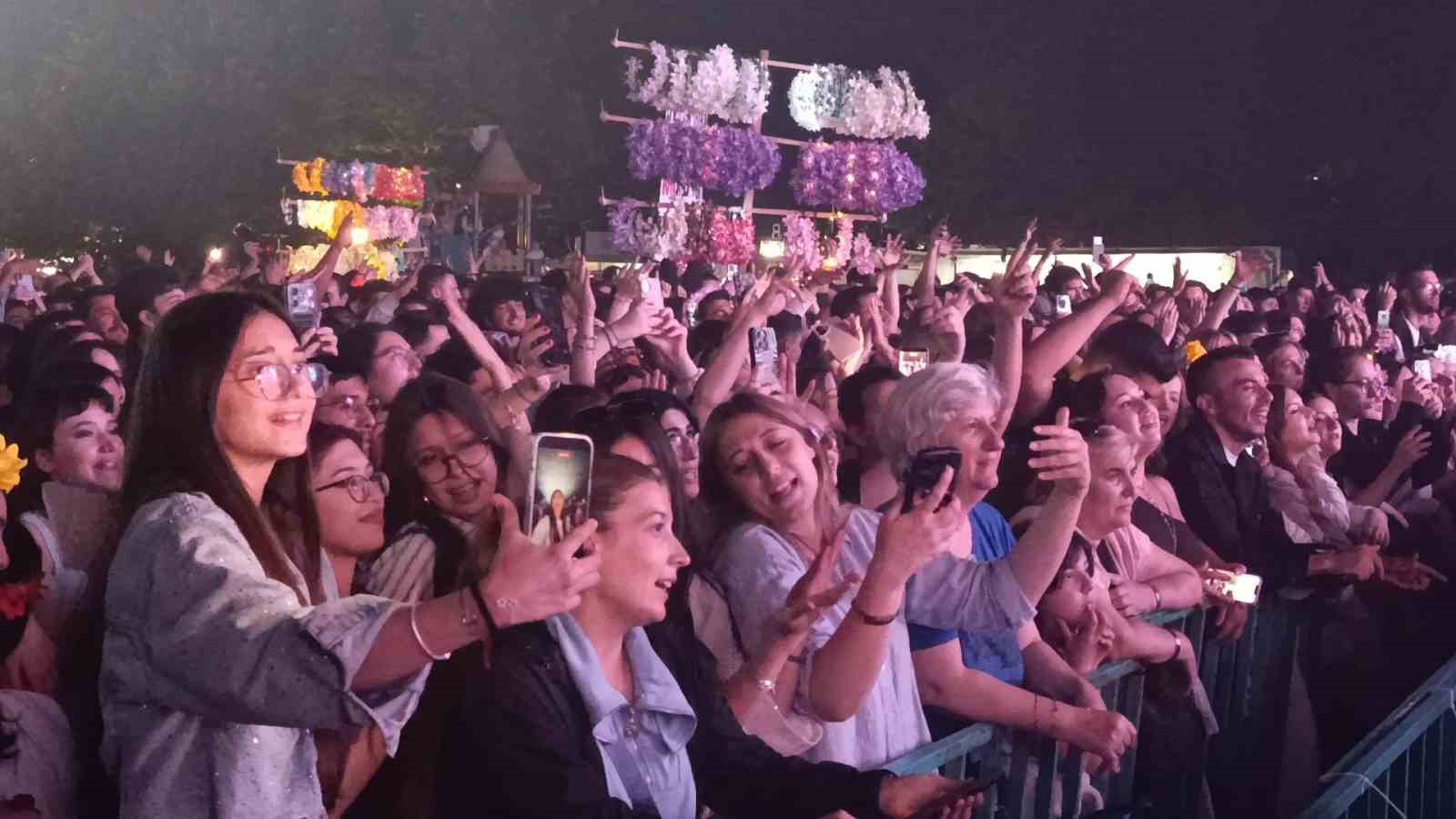 60 tekirdag kiraz festivalinde kolpa ve buray tekirdaglilari costurdu 5 23MGVTmj