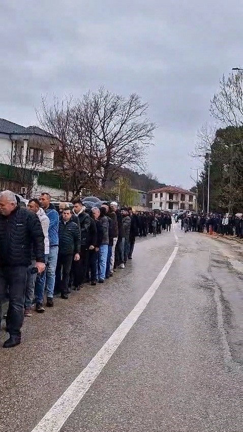 60 yillik bayram gelenegi 1 kilometrelik bayramlasma kuyrugu 0 n21w7gdP