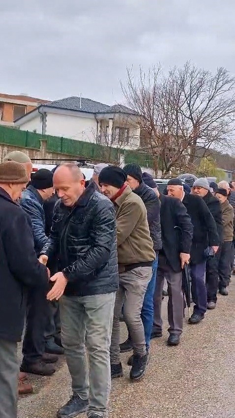 60 yillik bayram gelenegi 1 kilometrelik bayramlasma kuyrugu 5 1D1gdq52