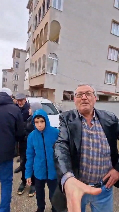 60 yillik bayram gelenegi 1 kilometrelik bayramlasma kuyrugu 6 vSYfa1hw