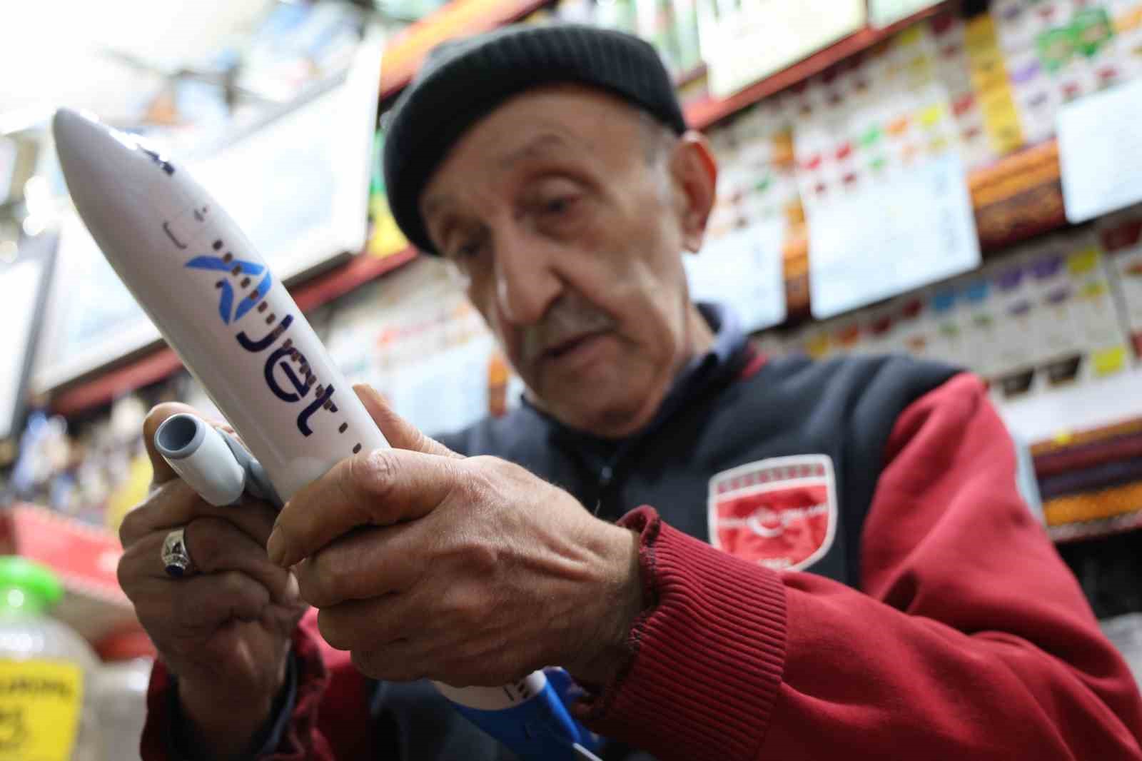 60 yillik tutkuya a jetten anlamli jest 4 ZEGHwlIH