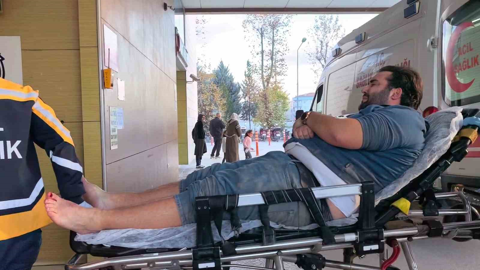 600 kiloluk demir silindirin altinda kaldi 3 XpfYlqhz