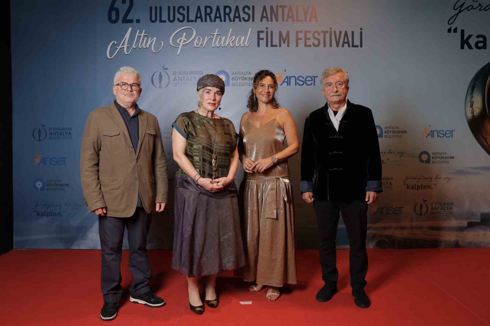 62 uluslararasi antalya altin portakal film festivali kirmizi hali gecisiyle basladi 2 UXJzu4qQ