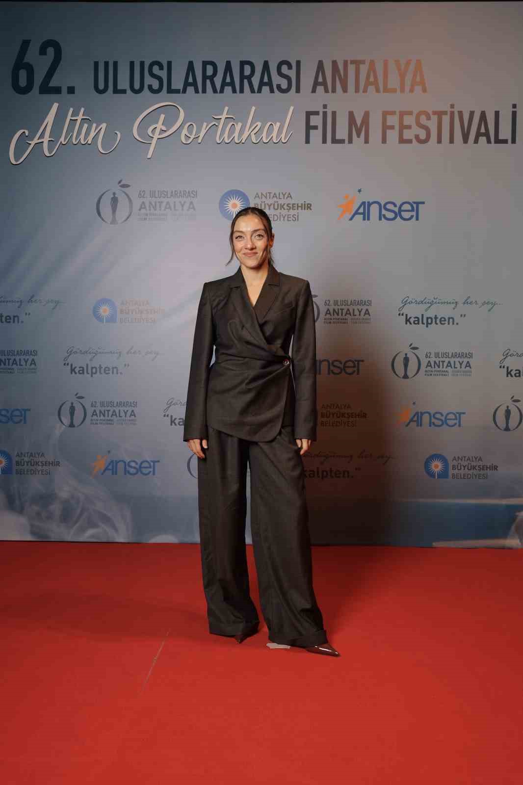 62 uluslararasi antalya altin portakal film festivali kirmizi hali gecisiyle basladi 6 dNfDklOM
