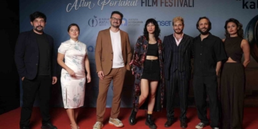 62-uluslararasi-antalya-altin-portakal-film-festivali-kirmizi-hali-gecisiyle-basladi-ZQmKkv9f.jpg