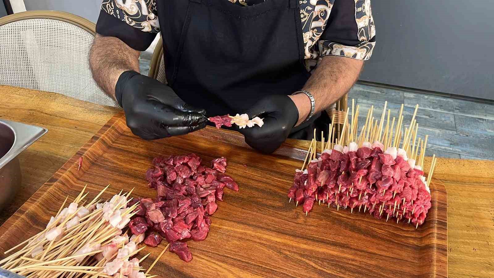 63 kilogram olarak başladığı ve 80 dakika süren yarışma sonunda 70 kilograma çıktı 5 63 kilogram olarak basladigi ve 80 dakika suren yarisma sonunda 70 kilograma liP5XNe6