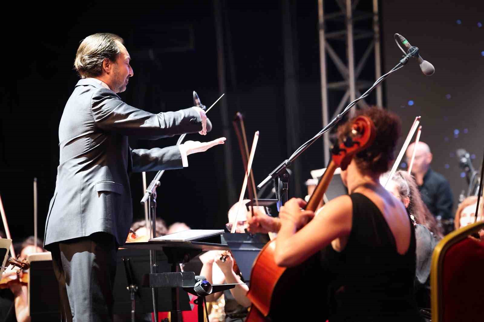 64uncu uluslararasi bursa festivaline buyuleyici acilis 5 TY92kHde