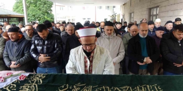 65-aydir-teshis-konulamayan-genc-kizin-ailesi-cenazesini-aldi-PaJ7IQmn.jpg