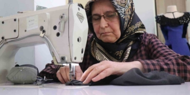 65-yasindaki-remziye-teyzenin-sinifta-kalma-azmi-B5HtJab2.jpg