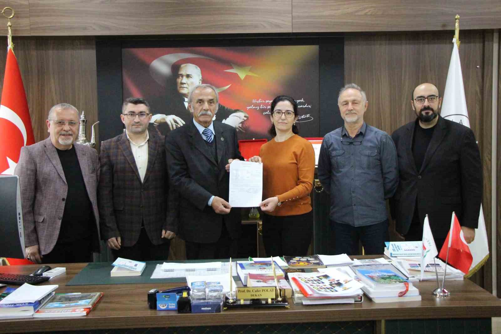 68 yasinda mezun oldugu universiteye kadavra bagisi yapti 5 iGAU2qYN