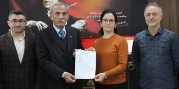 68-yasinda-mezun-oldugu-universiteye-kadavra-bagisi-yapti-UyUTD2PD.jpg