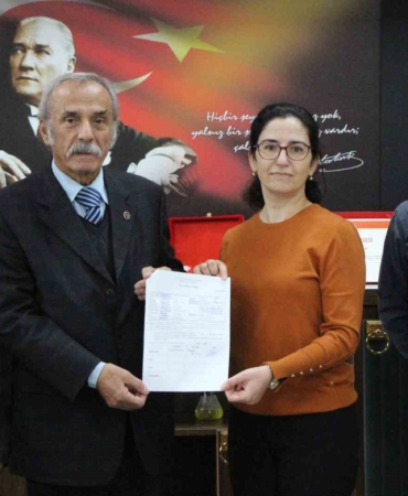 68-yasinda-mezun-oldugu-universiteye-kadavra-bagisi-yapti-UyUTD2PD.jpg