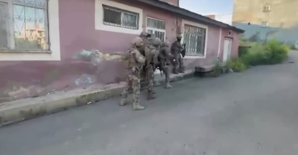 69 ilde dev narkotik operasyonu 6 FbbsY3i7