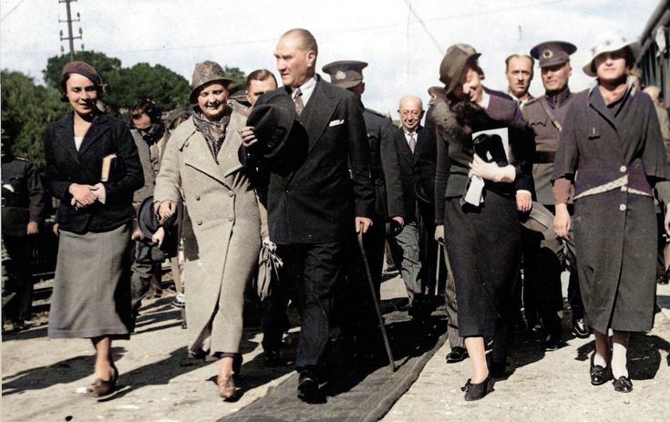 Mustafa Kemal Atatürk’ü, ebediyete uğurladığımız günün yıl dönümünde, derin bir saygı, minnet ve özlemle anıyoruz.