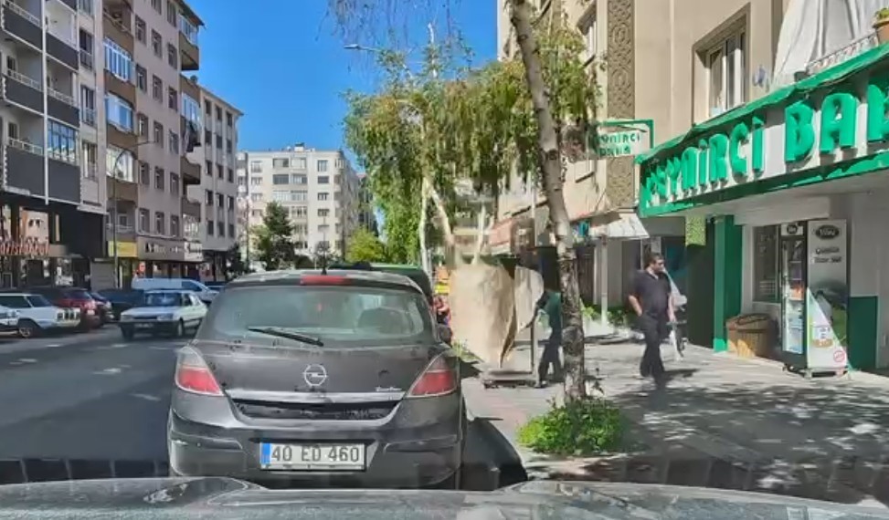 7 kattan dusen hali kadinin basina isabet etti 1 5dVinzPt