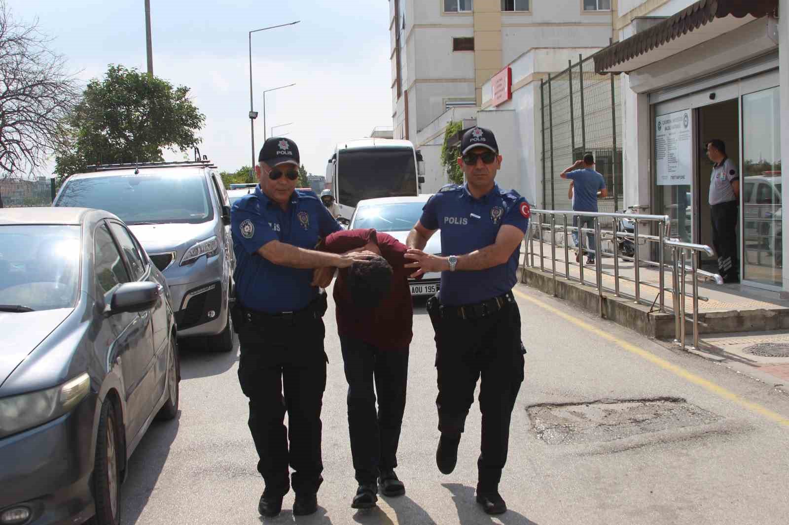 7 kişinin yaralandığı dolmuş kazasındaki şoför: "Kız arkadaşımla sorun yaşamıştım" 5 7 kisinin yaralandigi dolmus kazasindaki sofor kiz arkadasimla sorun yasamistim 1 YkBj9SJ2