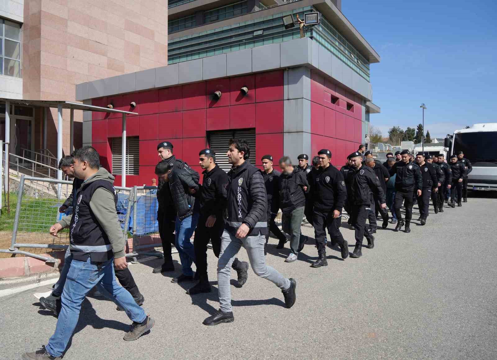 7 universite bitiren gaun ogretim gorevlisinden 521 milyonluk vurgun 1 p4lWtBBI