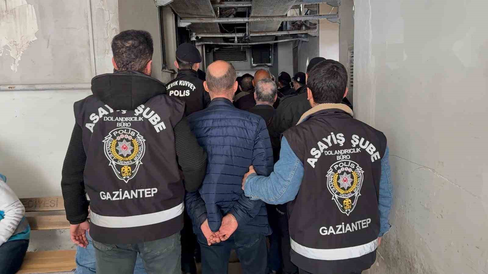 7 universite bitiren gaun ogretim gorevlisinden 521 milyonluk vurgun 3 kDIEKMqK