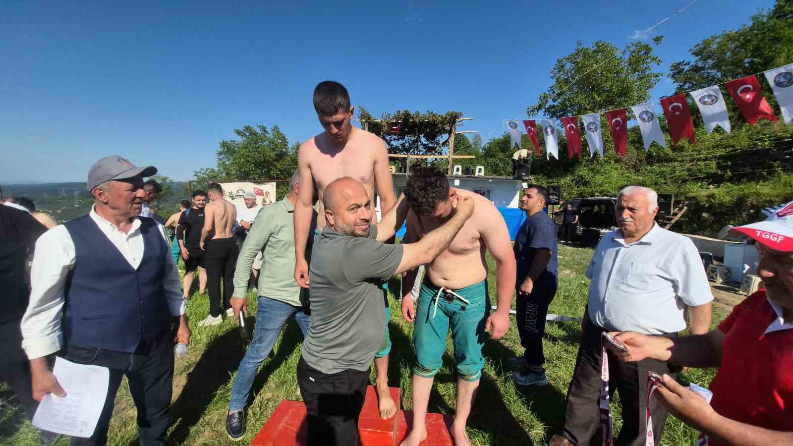 700 yillik gures geleneginde pehlivanlar ve aga adaylari kiyasiya yaristi 10 N6PWJ91i