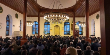 700-yillik-orhan-camiinde-bayram-coskusu-xVfrzZp6.jpg