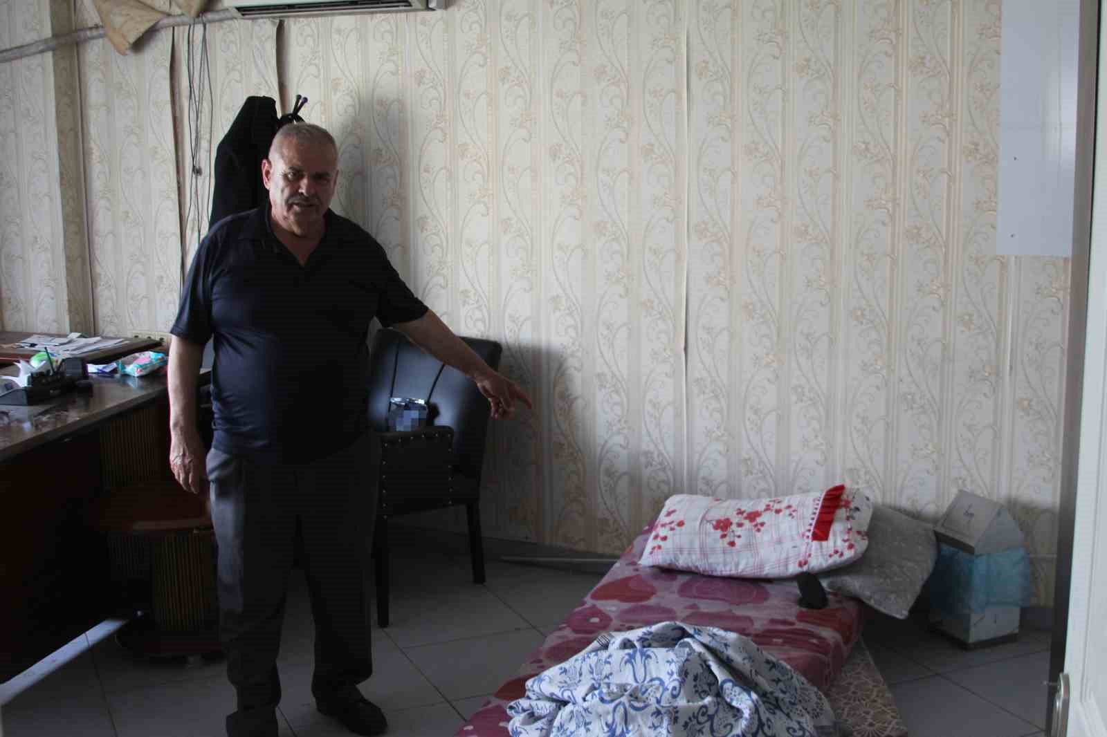 72 yaşındaki tatlıcıdan tarikat iddiası: "7-8 yıldır evime bile giremiyorum" 4 72 yasindaki tatlicidan tarikat iddiasi 7 8 yildir evime bile giremiyorum 0 D6IZPyaf