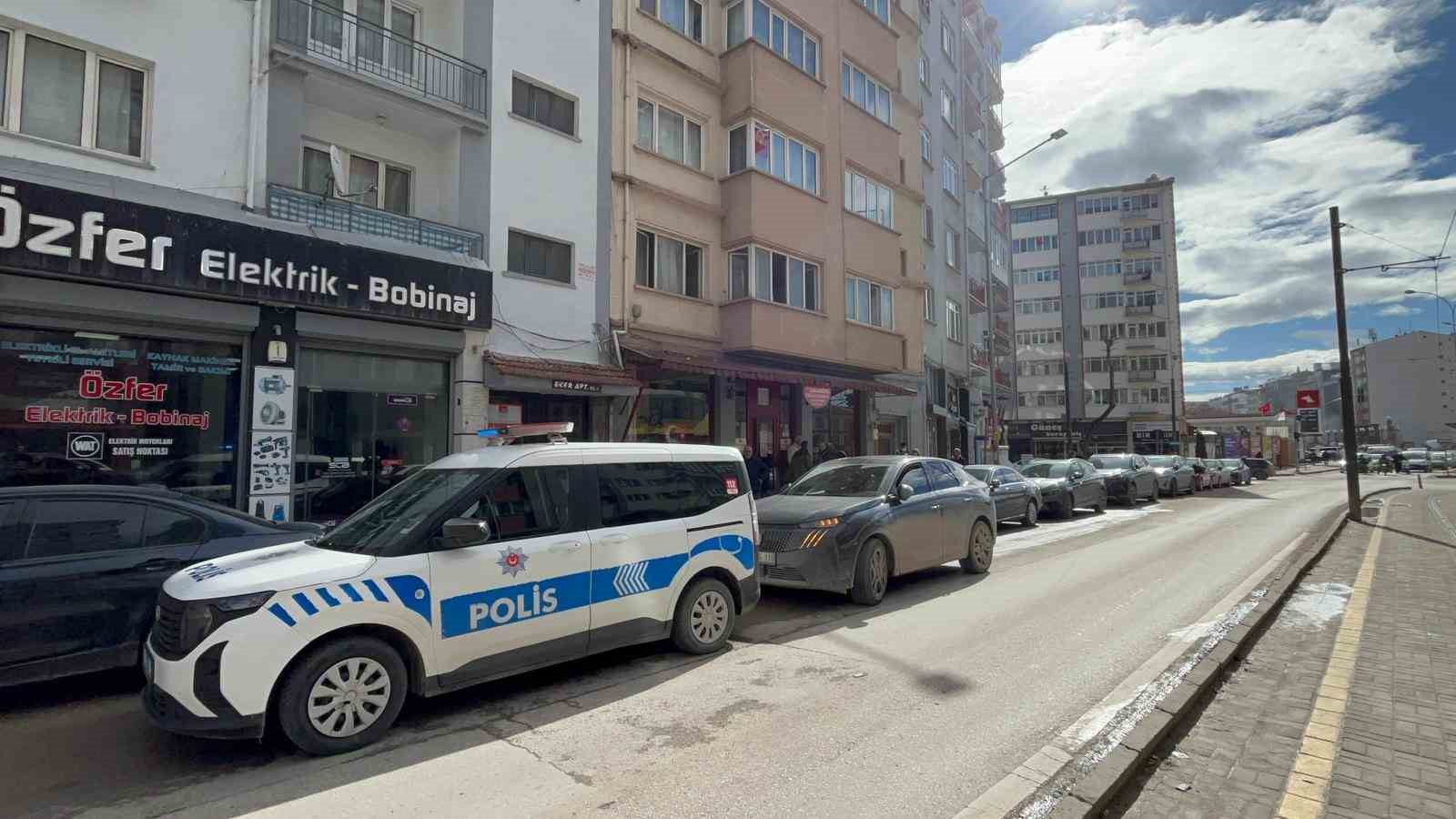 74 yasindaki adam cop evde olu bulundu 1 eC58Ci9K