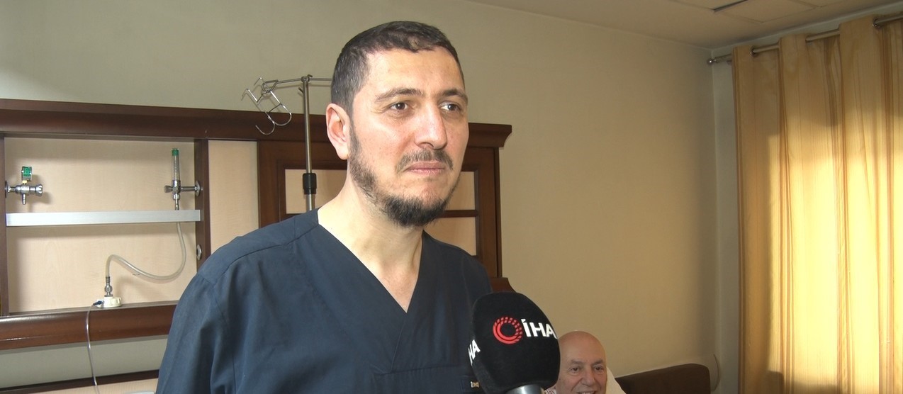 75 yaşında ‘minimal invaziv’ yöntemiyle bypass olan hastaya doktorlardan mesaj: "Bu seni 40 sene götürür" 6 75 yasinda minimal invaziv yontemiyle bypass olan hastaya doktorlardan mesaj bu seni 40 sene Qkfu1tRM
