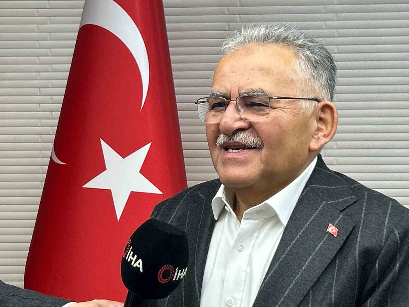 77 milyon yillik tarihe isik tutan tashanda daha sonraki donemlerde yasayan turlerin fosilleri bulundu EviQdReO