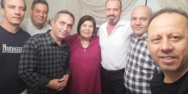 79-yasindaki-melehat-ogretmene-duygulandiran-ziyaret-p49yTS8U.jpg