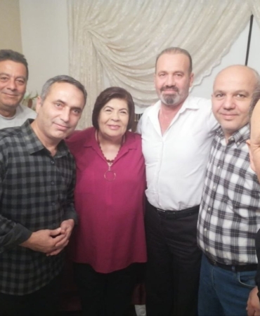79-yasindaki-melehat-ogretmene-duygulandiran-ziyaret-p49yTS8U.jpg
