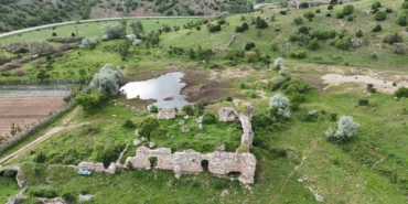 8-asirlik-kervansaray-zamana-direniyor-x1N9EFw9.jpg