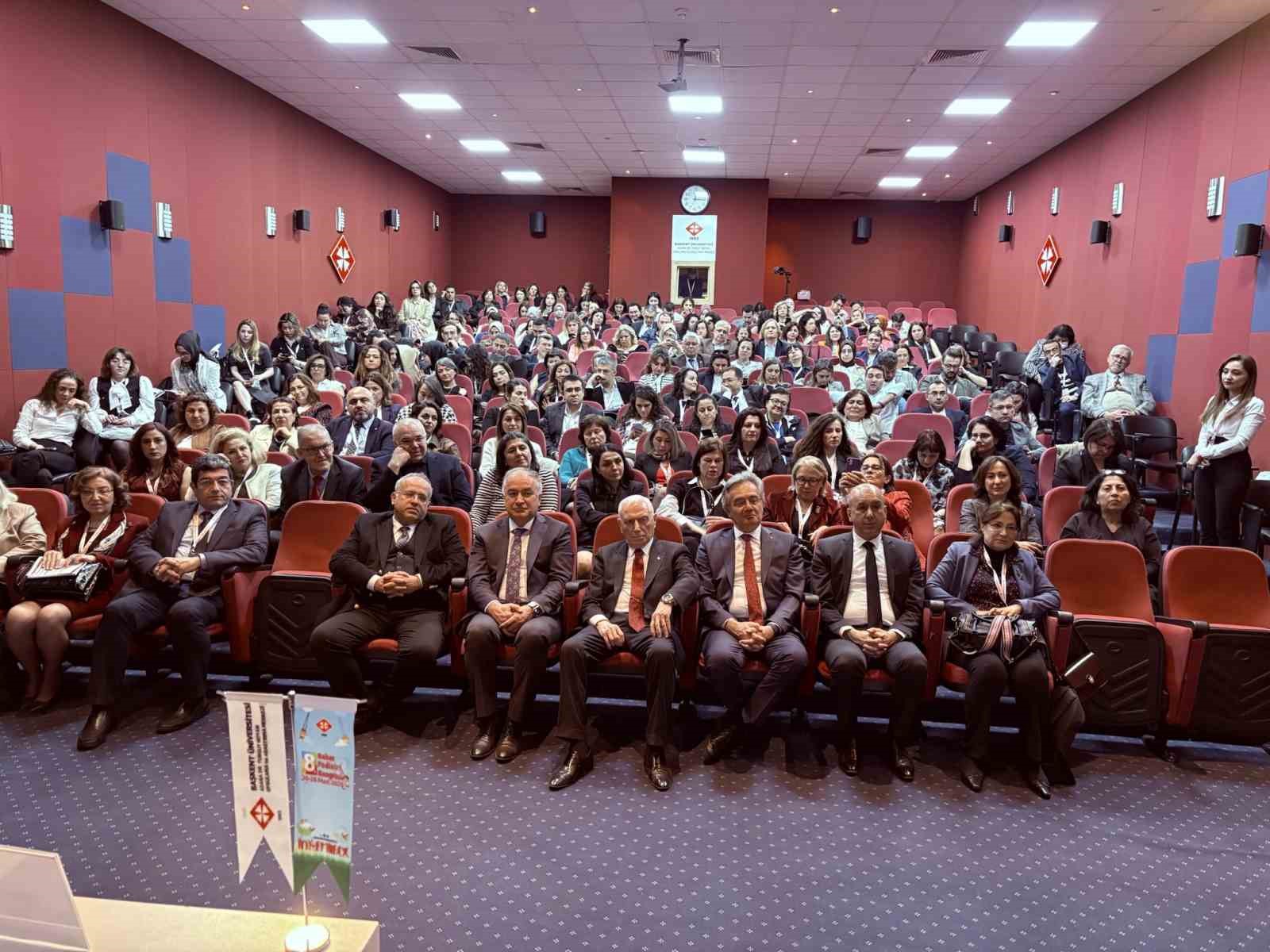 8 bahar pediatri kongresi adanada gerceklestirildi 0 nrtnddc5