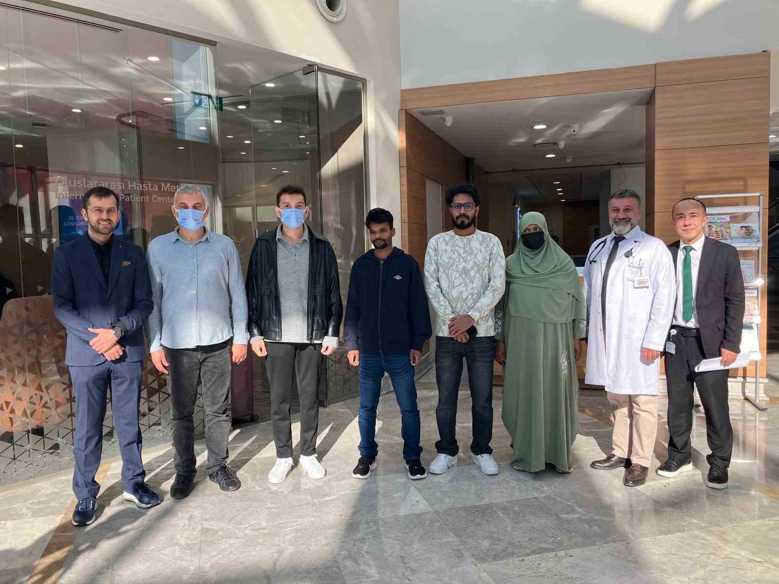 8 bin 500 kilometre uzaktan gelen umut: Çapraz nakille hayata tutundular 7 8 bin 500 kilometre uzaktan gelen umut capraz nakille hayata tutundular 3 upfcksgQ