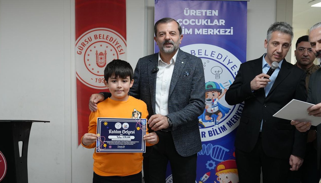 8 bin ogrencinin hayati gursuda degisti 2 ZXhVS3ik