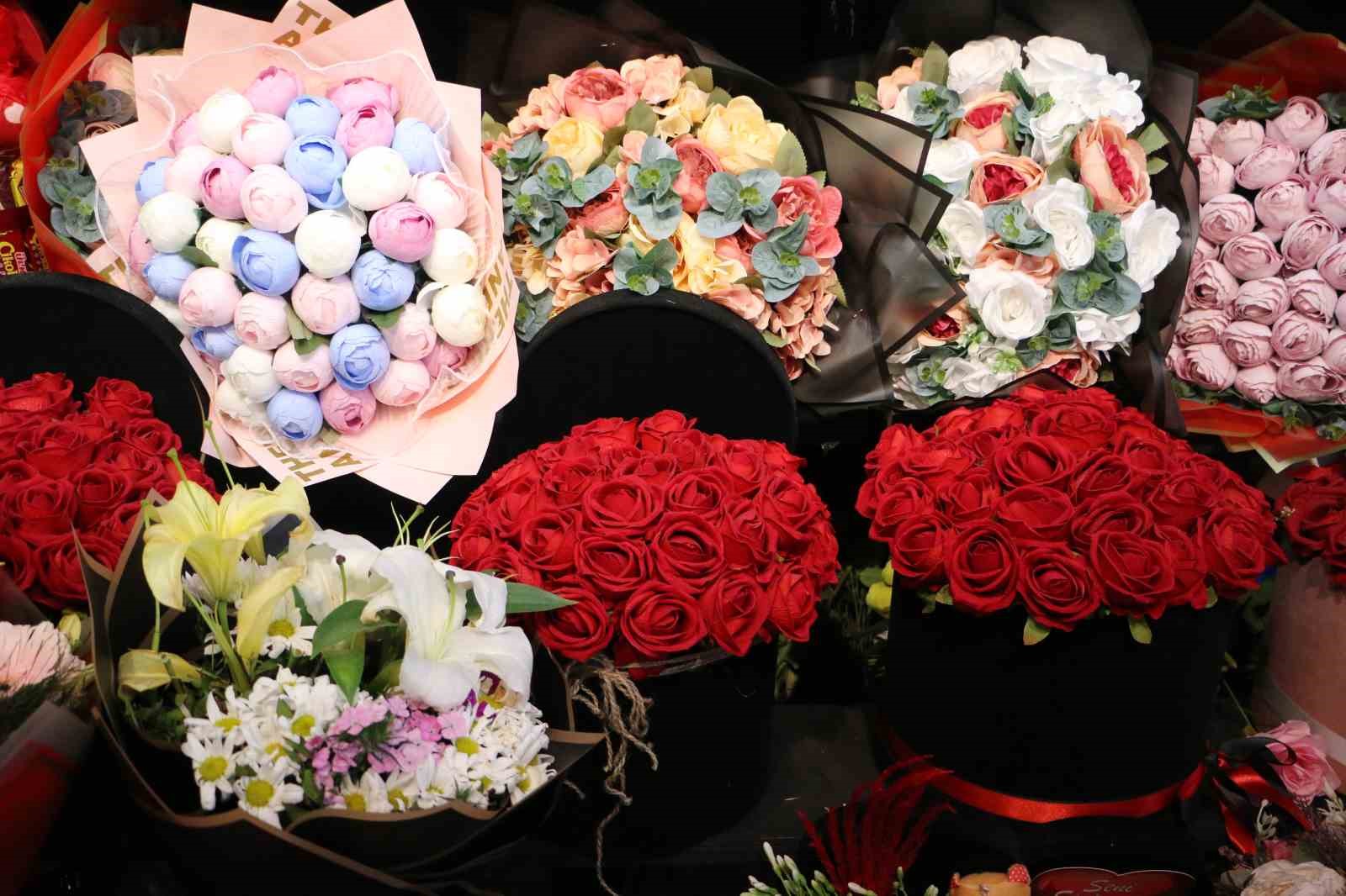 8 mart oncesi cicekcilerde yogun hazirlik 2 kajWLdkX