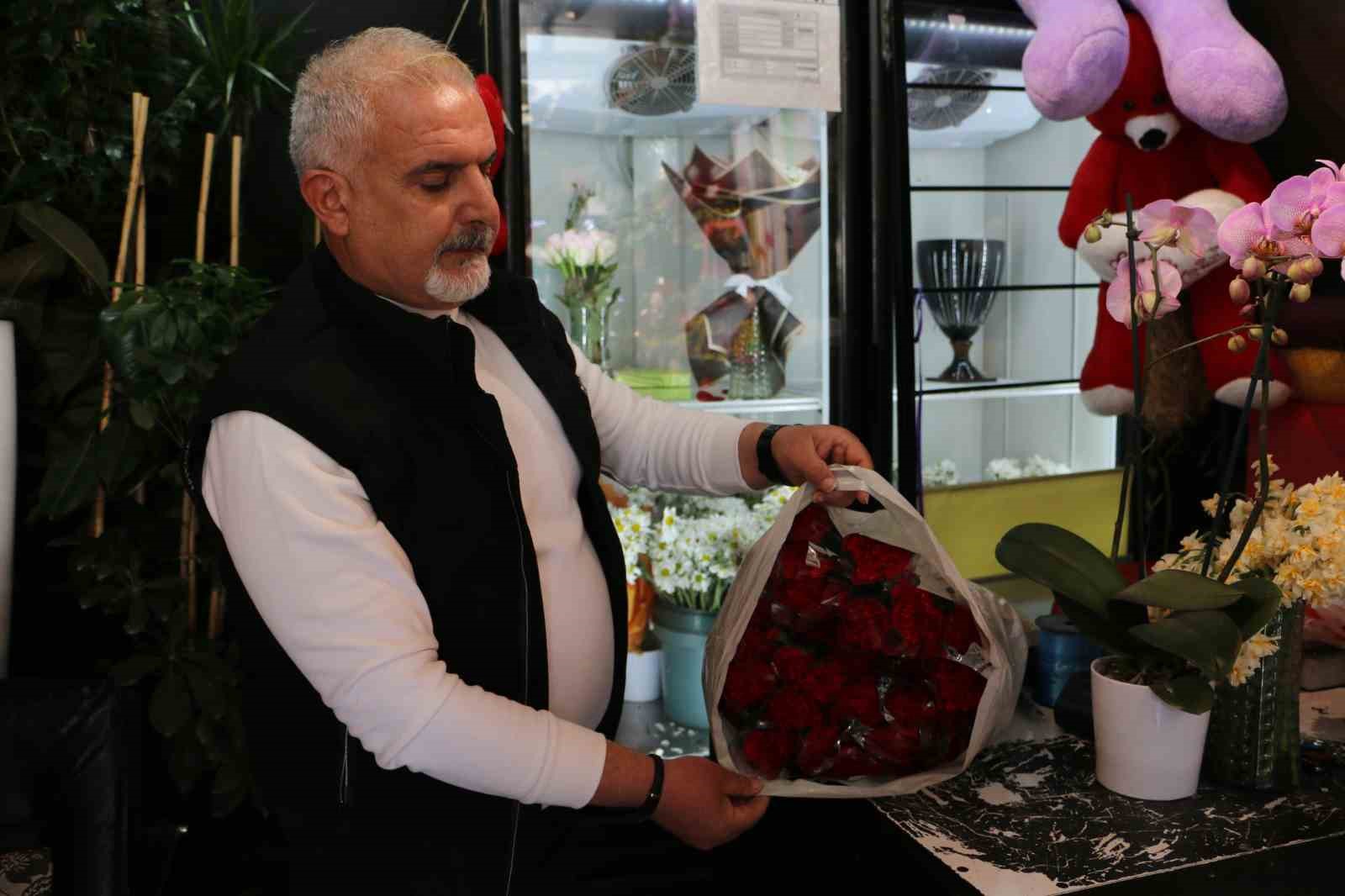8 mart oncesi cicekcilerde yogun hazirlik 3 T2R3Mg92