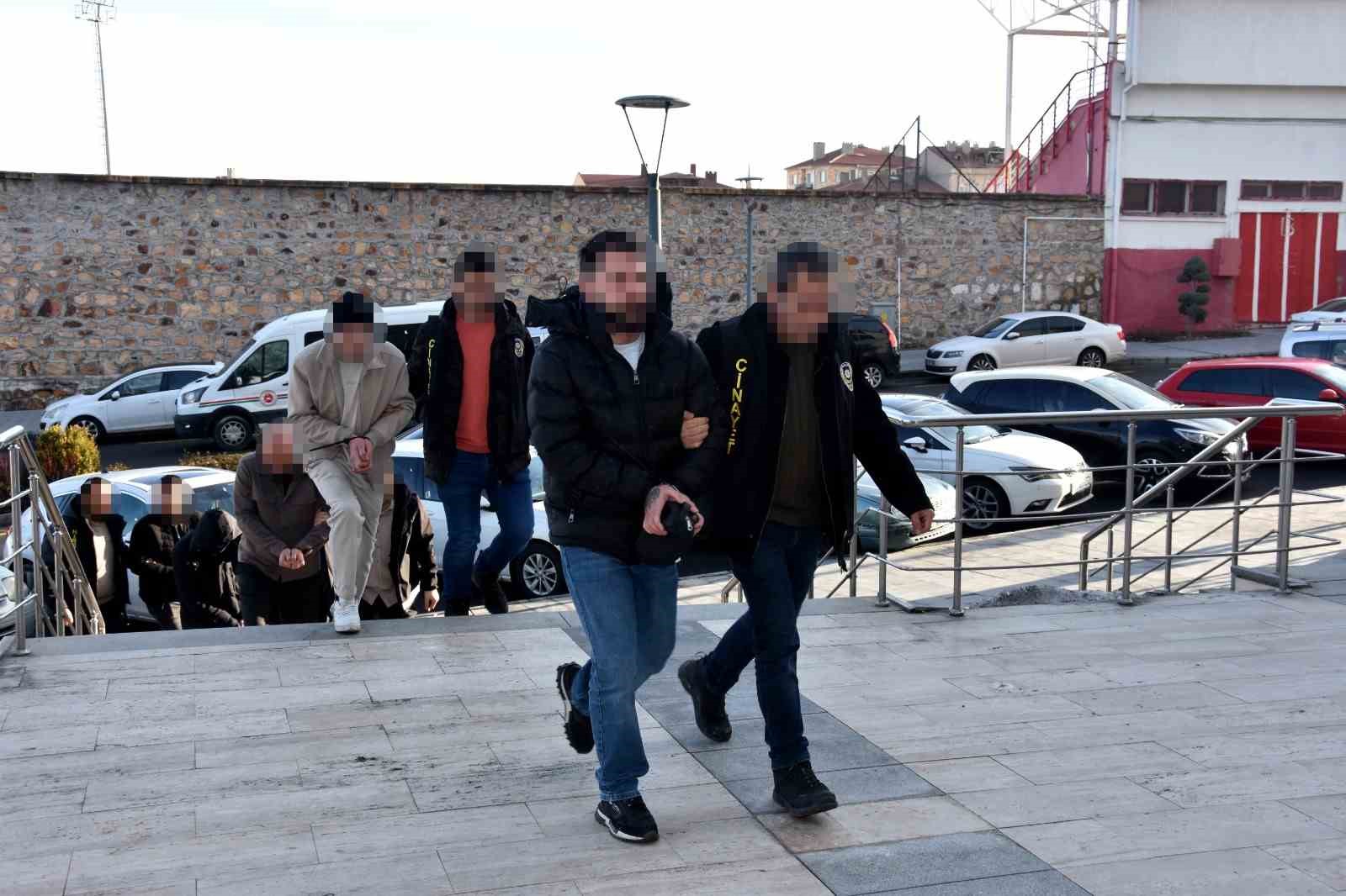 8 milyon tllik vurgun yapan sahte polis ve savcilar yakalandi 4