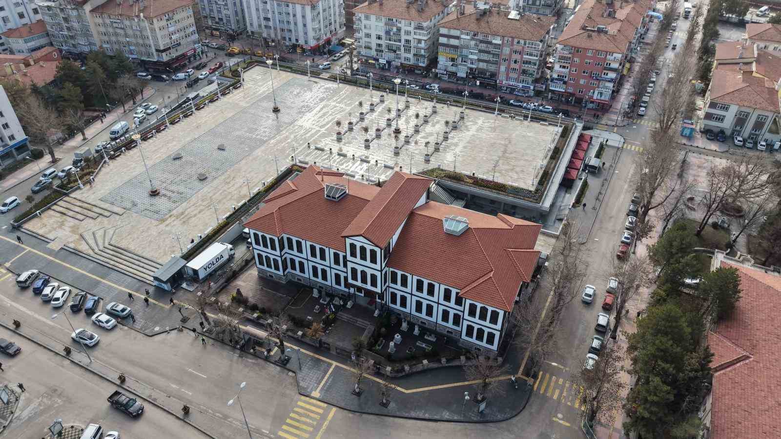 8 milyon yil oncesine taniklik eden muze 40 bin kisiyi agirladi 3 SaUjrnKa